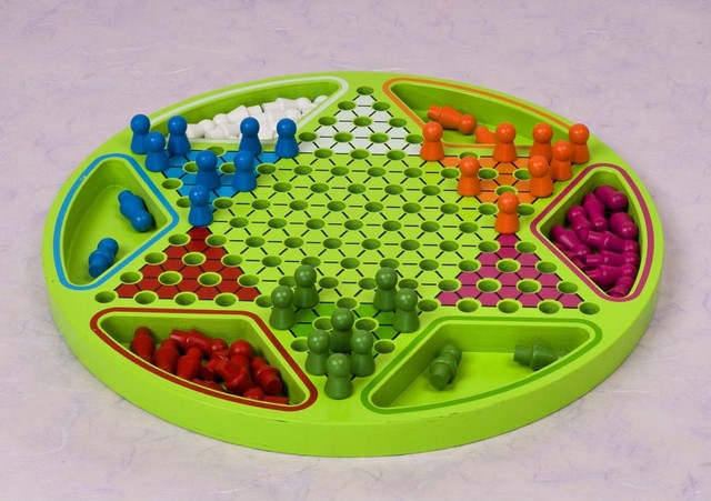 classic chinese checkers game