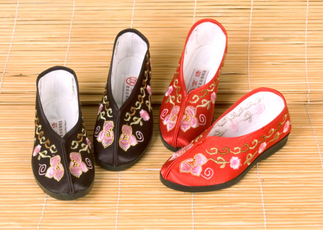 Chinese Embroidered Home Slip Pers/ Embroidery Chinese Slip per Shoes/  Chinese Fabric Pattern Shoes/ - Etsy Ireland